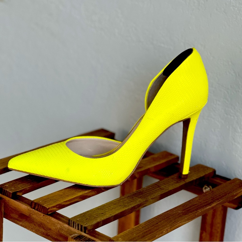 Jessica Simpson Bright Yellow Kitten High Heels Sz 7
